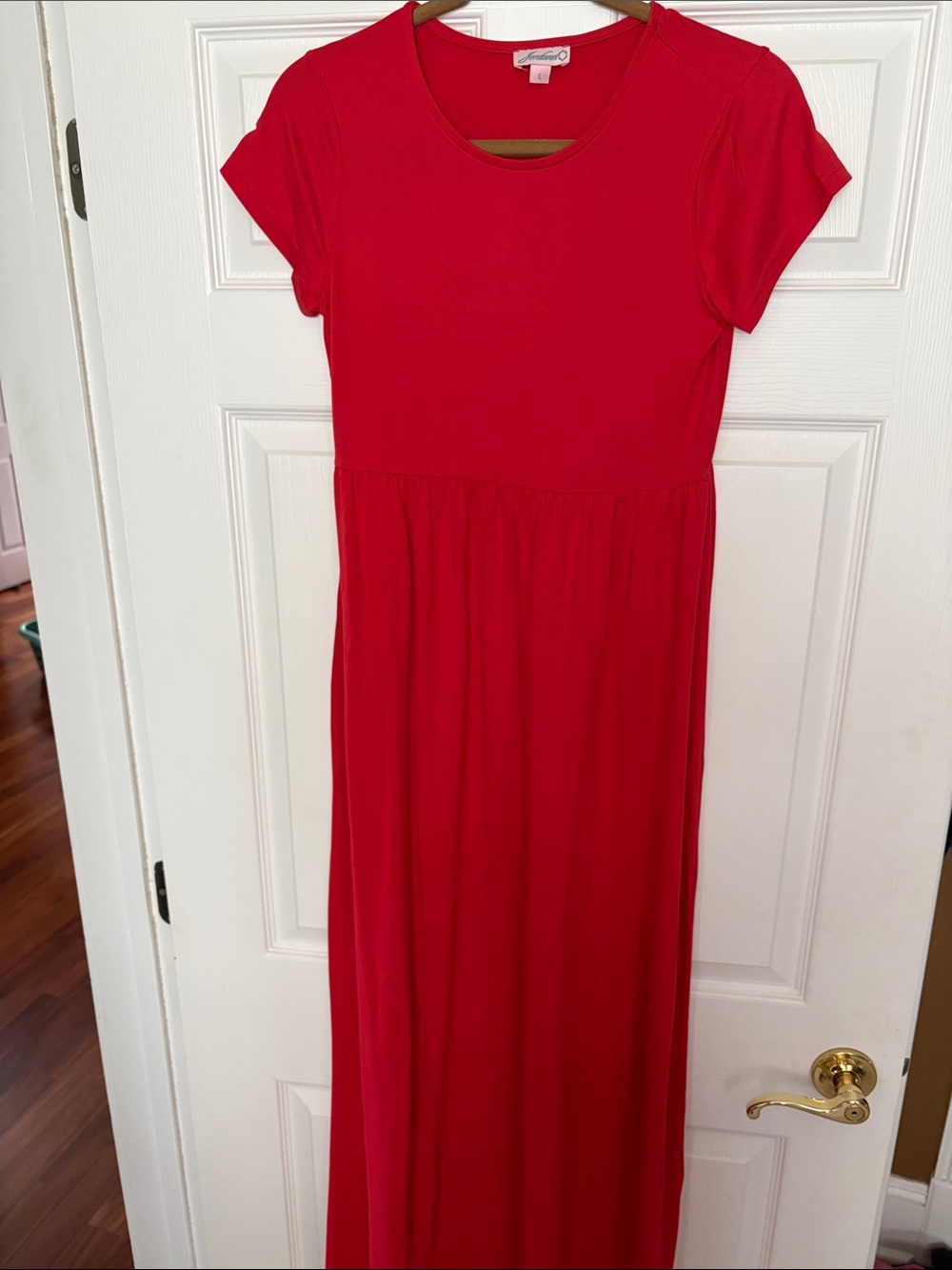 Woman’s Red Short-Sleeve Maxi Dress no pockets new no tags